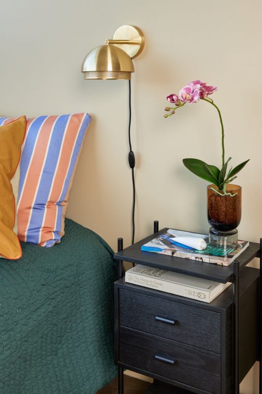 Stolik boczny 'Norm' - Czarny