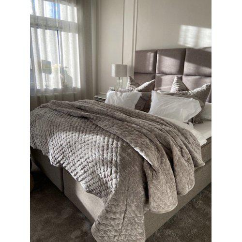 Narzutka 'Cia' 260x260 - Beżowa