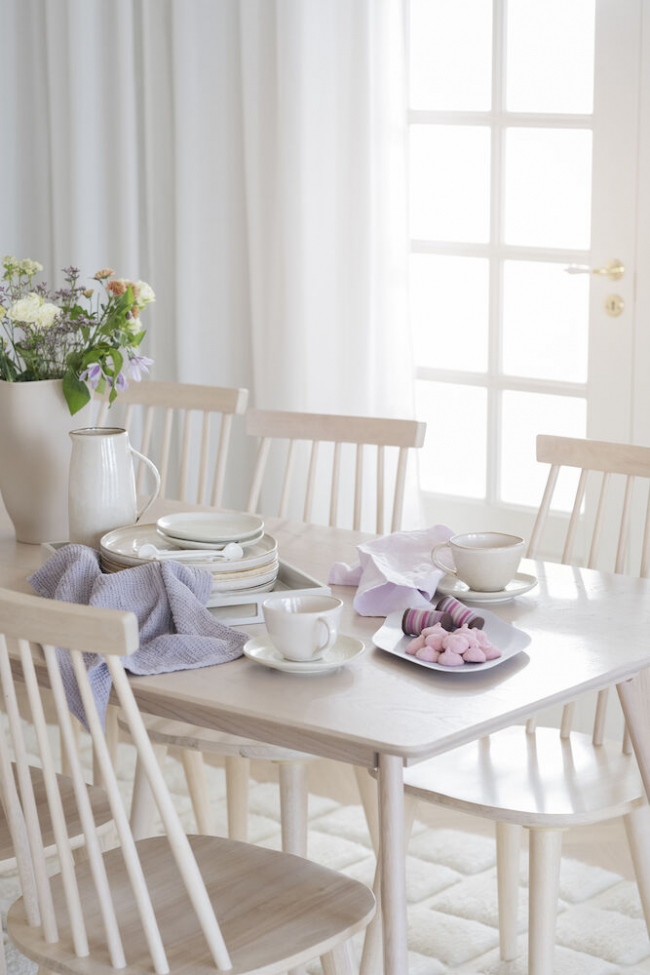 Krzesło 'Lotta' - Białe z pigmentem