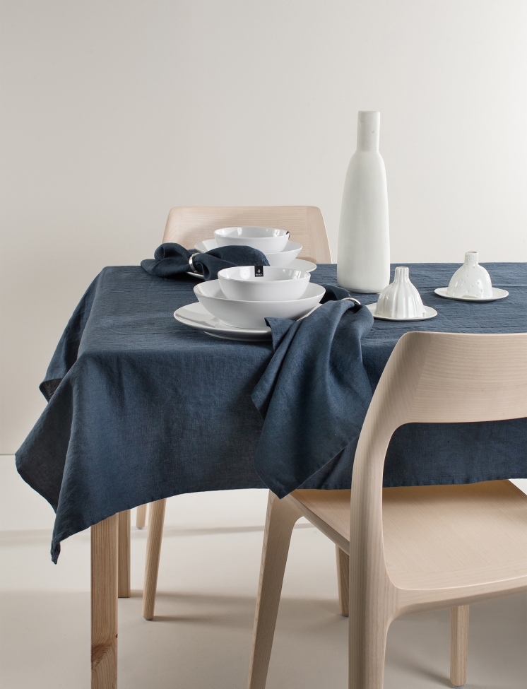 Obrus 'Sunshine' 145x330 - Ciemnoniebieski