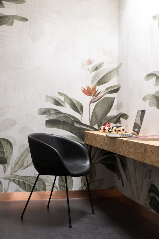 Fotel 'Feston' - Czarny