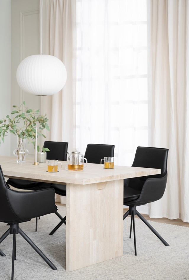 Fotel 'Lowell' Obrotowy - Czarny