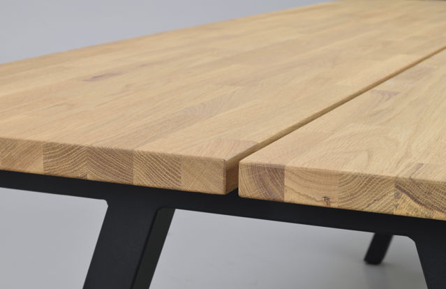 Stół jadalny 'Carradale' 220x100cm - Dąb/Nogi w kształcie A