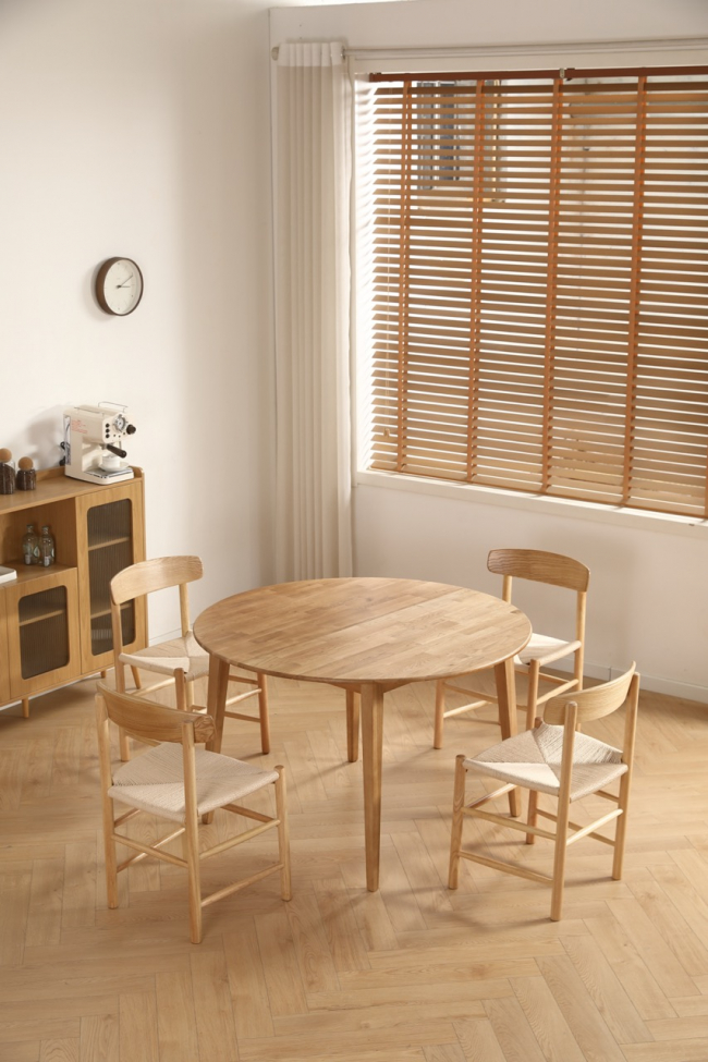 Stół jadalniany 'Saba' okrągły 120 cm – Dąb