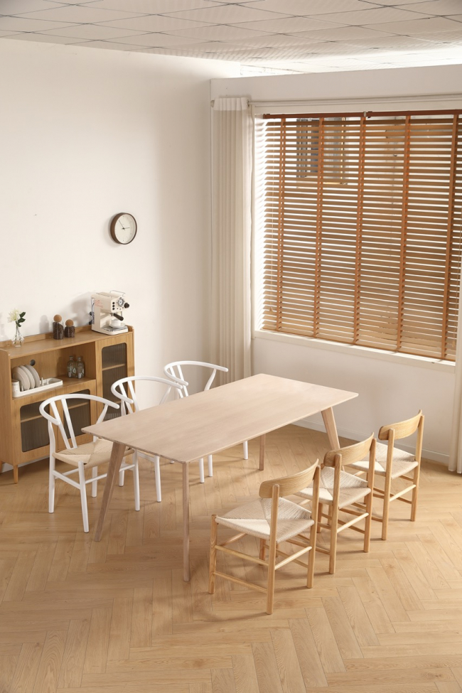 Stół jadalniany 'Line' 180 cm – Bielone