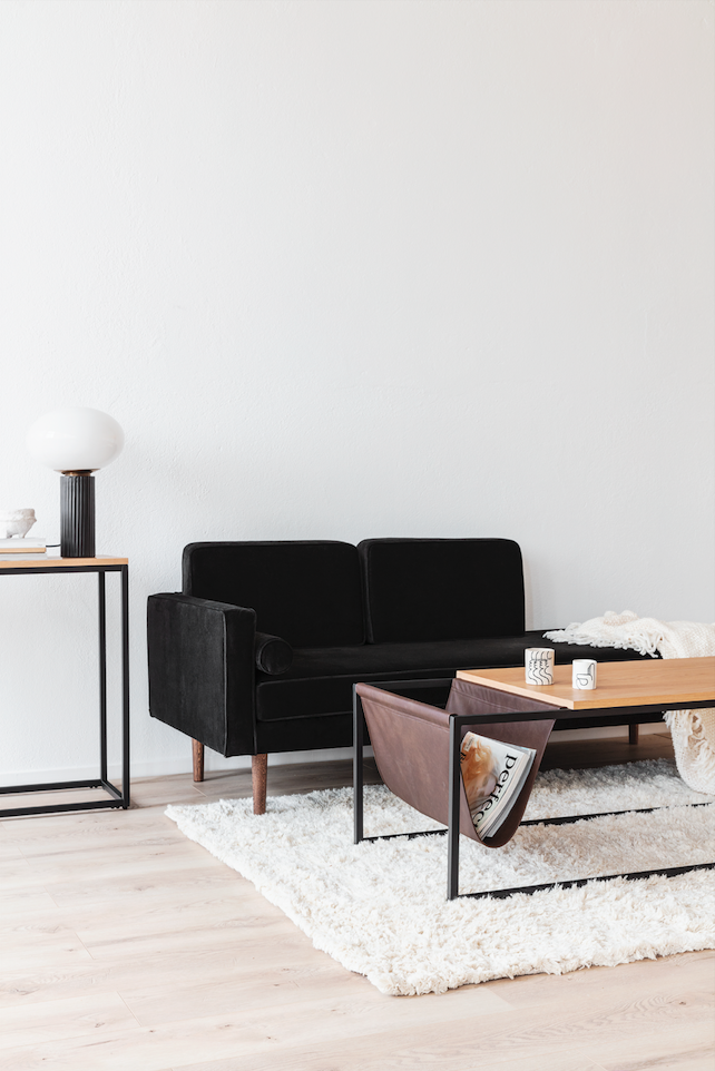 Stolik kawowy z gazetnikiem 'Ylva' - Naturalny/Czarny