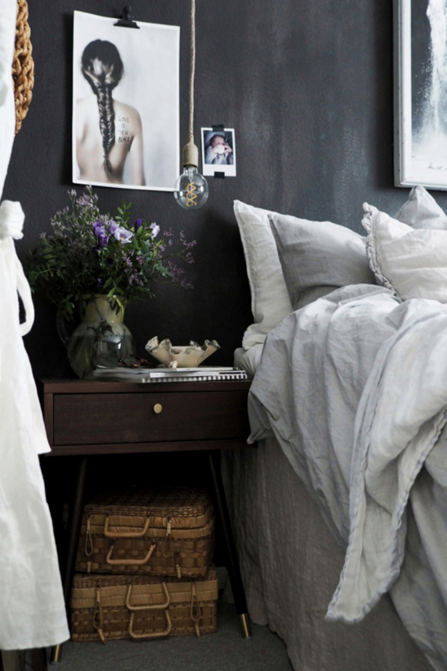 Stolik nocny 'Prime' - Orzech/Mosiądz