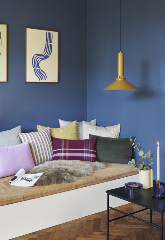 Stolik boczny 'Norm' - Czarny