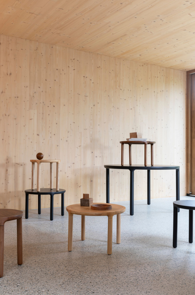 Stolik boczny 'Storm' - Naturalny