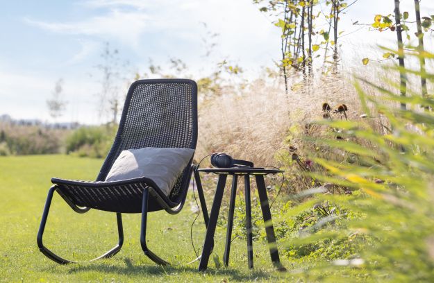 Fotel bujany 'Tom' - Czarny