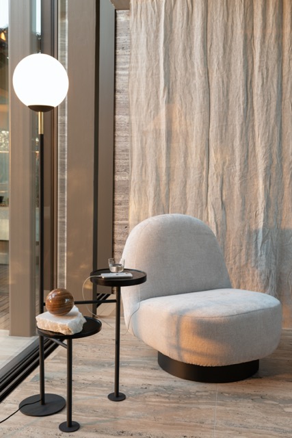 Lampa podłogowa 'Orion' 25x58 - Czarny