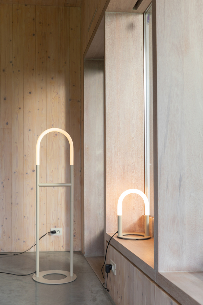 Lampa podłogowa 'Arch' - Beżowy