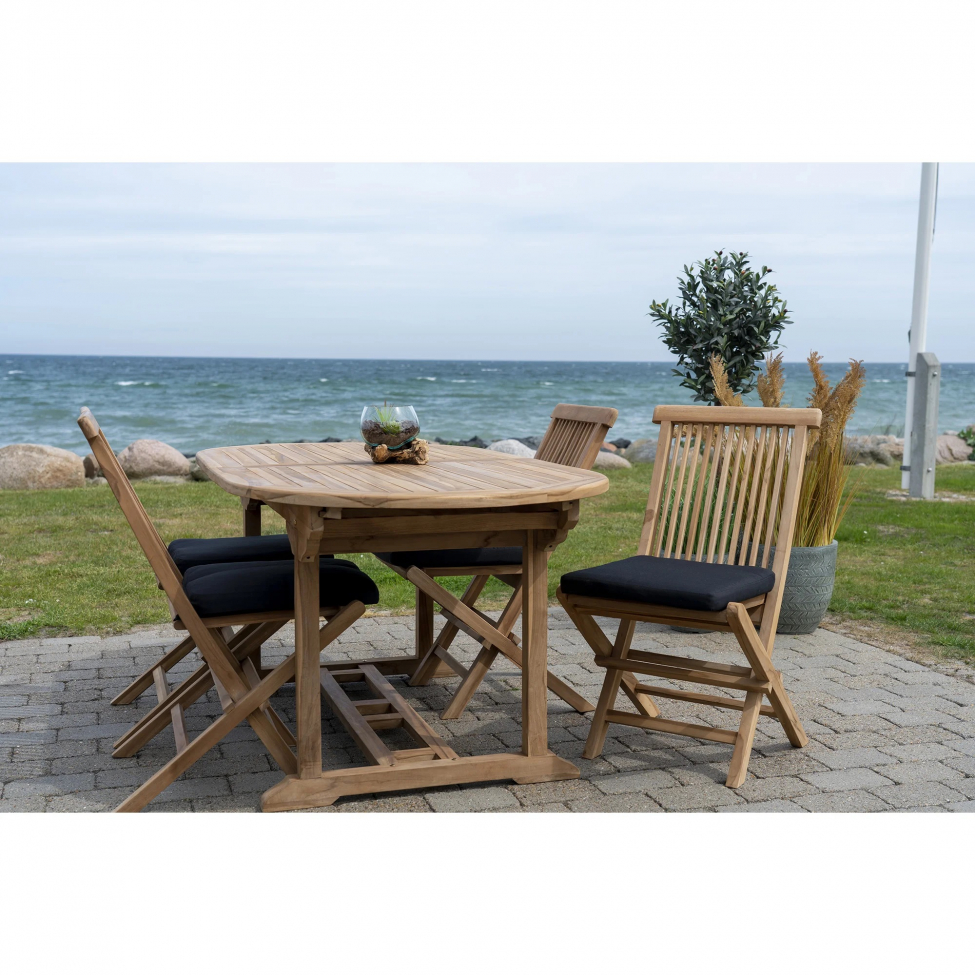 Poduszka 'Lagerfors' - Czarna