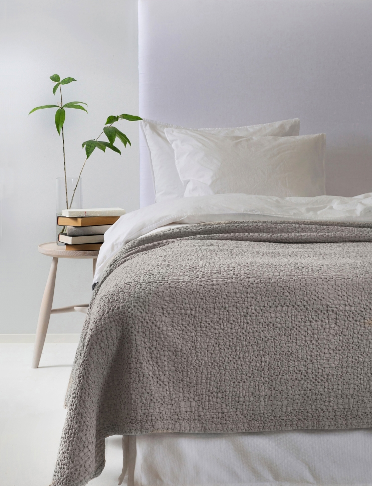 Narzutka 'Dani' 260x260 - Jasnoszara