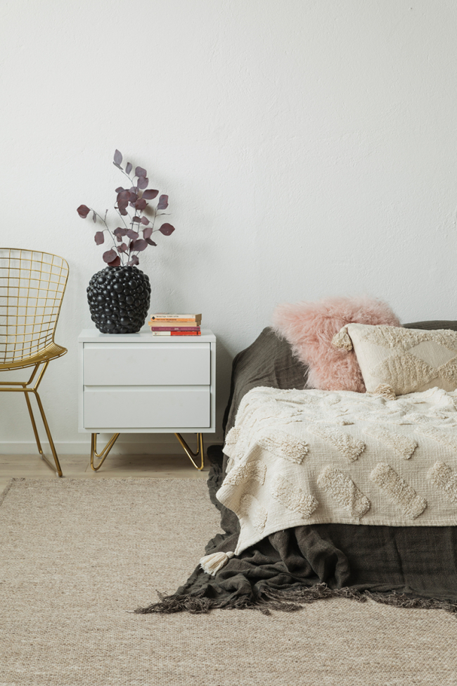 Stolik nocny 'Elle' - Biała/Mosiądz