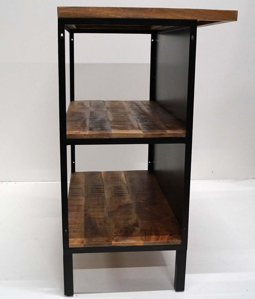 Lada barowa 'Zanzibar' - Środek