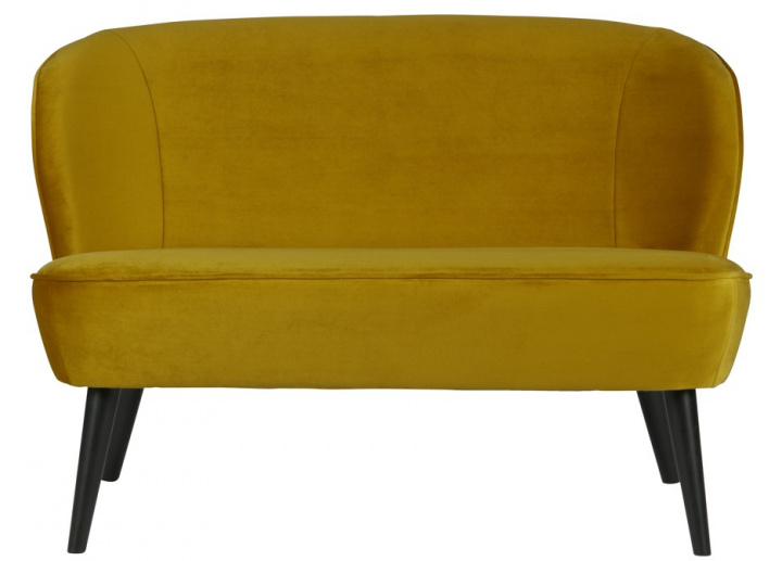 Sofa \'Sara\' - Ochra/Samet w grupie Meble / Sofy / Sofy dwuosobowe w Reforma (340443-132)