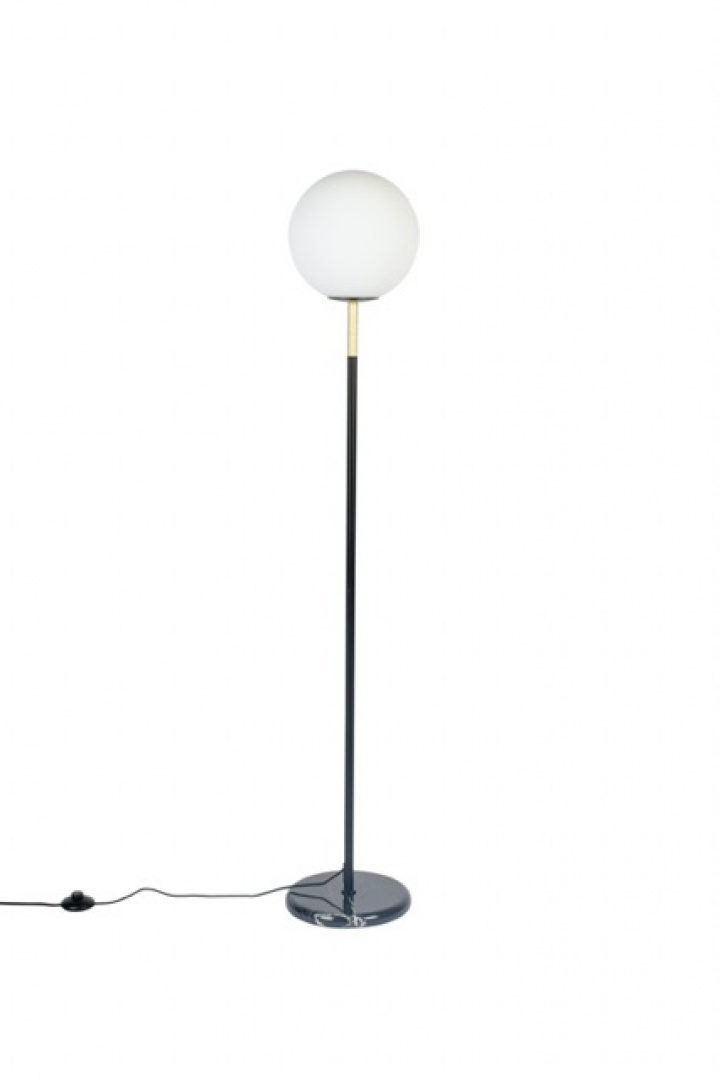 Lampa podłogowa \'Orion\' 25x25 - Czarny w grupie Oświetlenie / Lampy / Lampy podłogowe w Reforma (5100109)