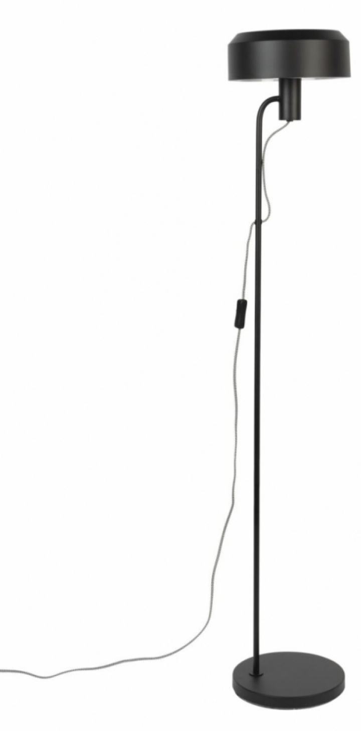 Lampa podłogowa \'Landon\' - Czarny w grupie Oświetlenie / Lampy / Lampy podłogowe w Reforma (5100121)