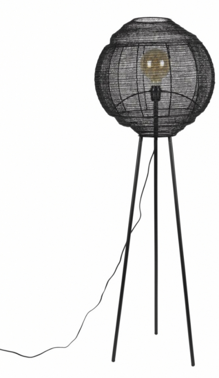 Lampa podłogowa \'Meezan\' - Czarny w grupie Oświetlenie / Lampy / Lampy podłogowe w Reforma (5100126)